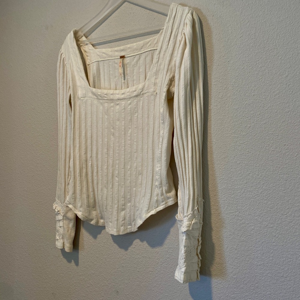 Free People Top Cream Ribbed Square Neck Long Sleeve Ruffle Cuff Blouse - Picture 4 of 6